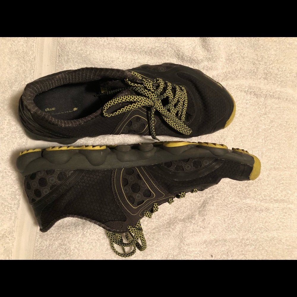 Men’s New-balance size 11.5 condition is good
